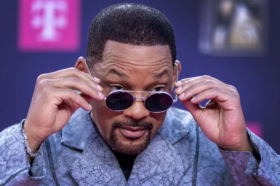 Will Smith canaliza la bofetada a Chris Rock en los Óscar en su regreso a la música