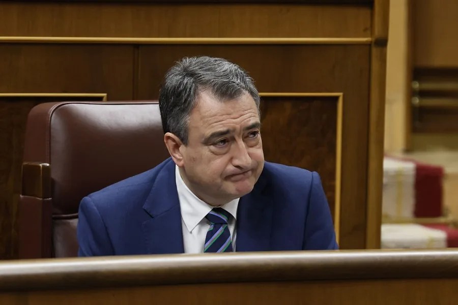 Aitor Esteban despedida Congreso PNV