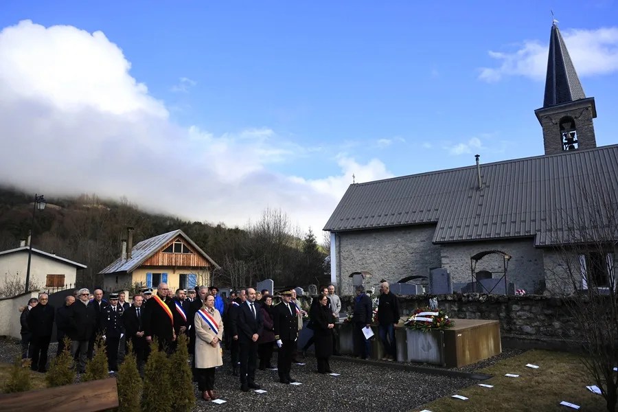 HOMENAJE AVION GERMANWINGS