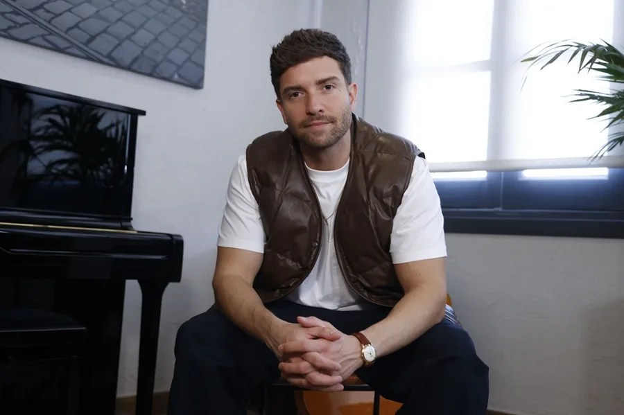 El músico Pablo Alborán durante una entrevista con la Agencia EFE.