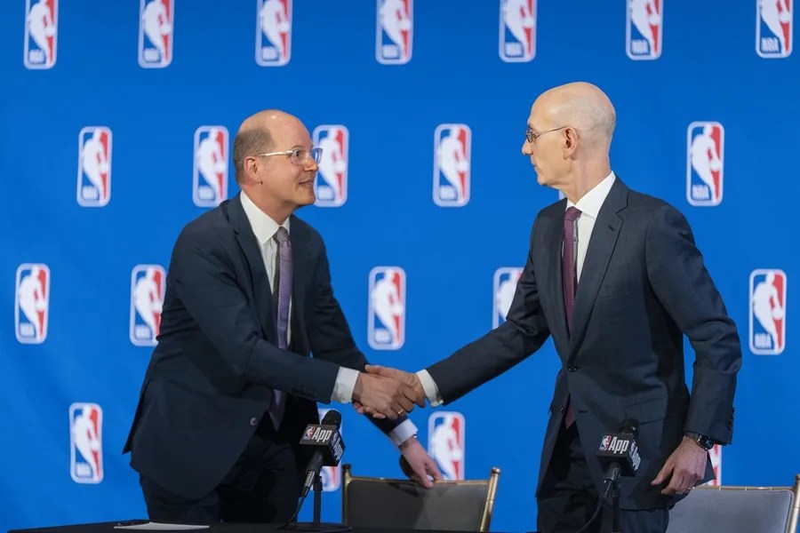 La NBA explorará la creación de una liga en Europa con la FIBA