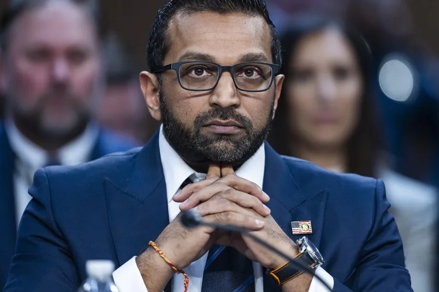 Fotografía de archivo del director del FBI, Kash Patel, agencia que arrestó a una jueza por, supuestamente, obstaculizar la detención de un migrante. EFE/Jim Lo Scalzo