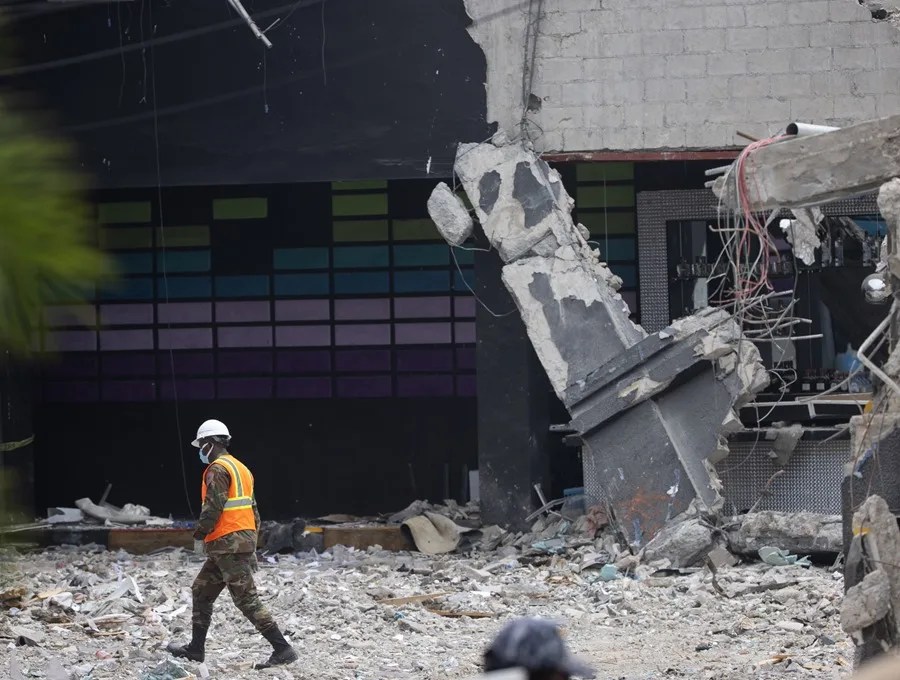 Gobierno dominicano admite que hay vacío en supervisión de obras privadas tras tragedia