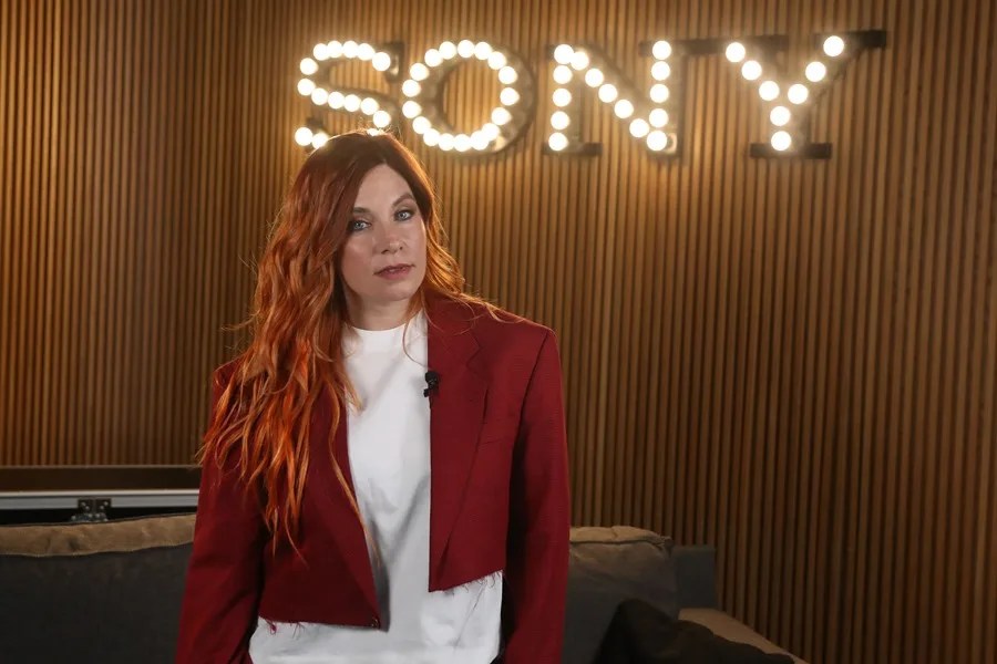 La cantante Leire Martínez durante la entrevista con EFE en Madrid