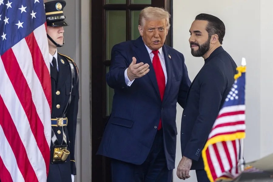 EE.UU. intenta enviar a más migrantes venezolanos a El Salvador, denuncia organización