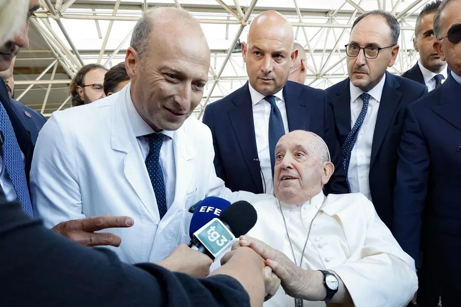 El El médico del papa revela sus últimos instantes de vida