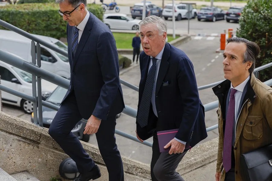 Ancelotti llega tranquilo, confiado y dispuesto a declarar a su juicio por fraude fiscal