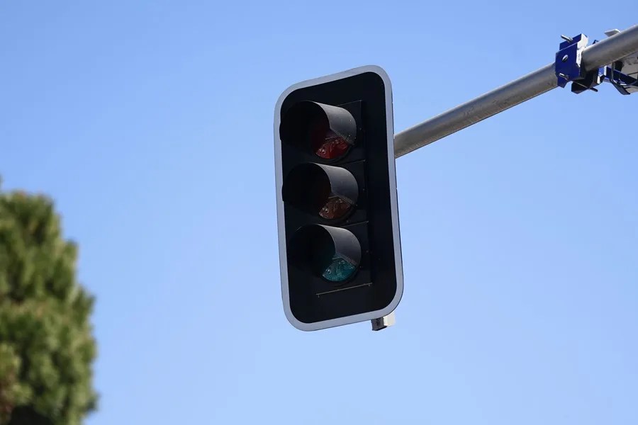 Ucrania ofrece asistencia para restablecer el suministro eléctrico en España