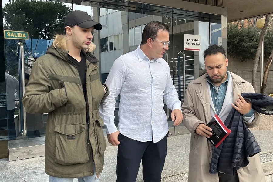 Juicio contra tres presuntos miembros de Dominican Don't Play (DDT) acusados del asesinato de un joven al que propinaron golpes, cuchilladas y machetazos