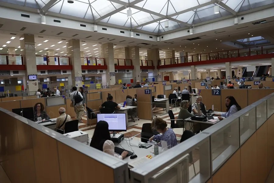 Vista de la sala de atención presencial de la declaración de la renta