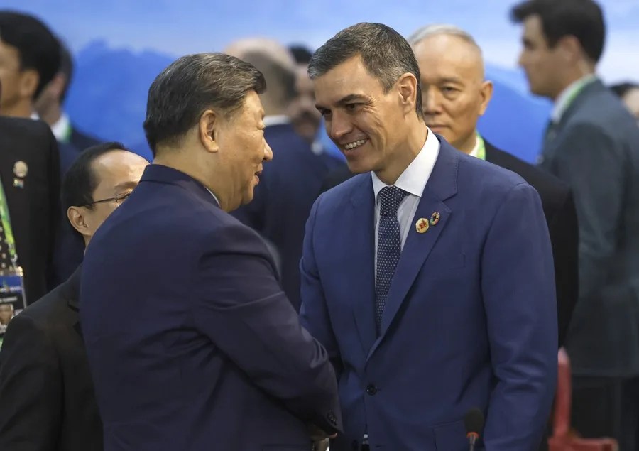 Visita de Pedro Sánchez a China y Vietnam