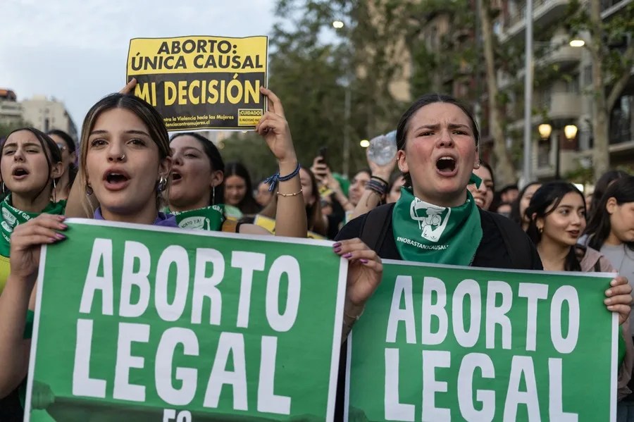 El Gobierno de Chile presenta el proyecto de aborto legal sin causales que prometió el presidente Boric