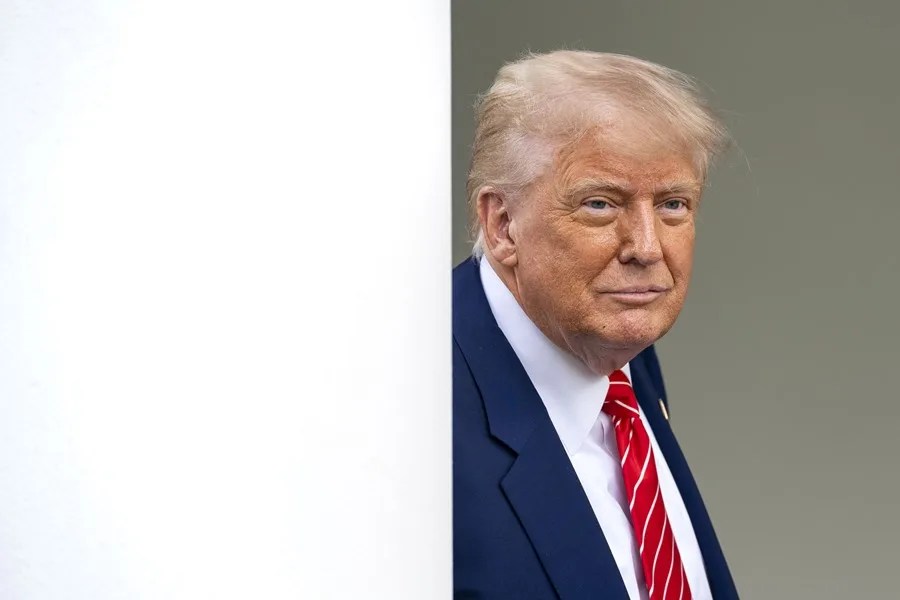 El presidente de Estados Unidos, Donald Trump, este 8 de mayo de 2025, en la Casa Blanca. EFE/Bonnie Cash/Pool