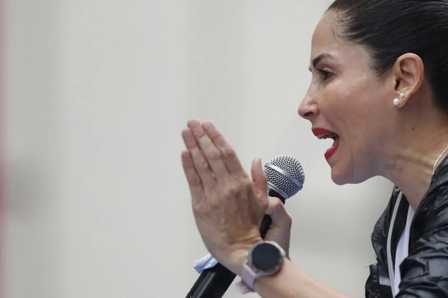 Luisa González no reconoce a Daniel Noboa como presidente de Ecuador y se reafirma en denunciar "fraude"