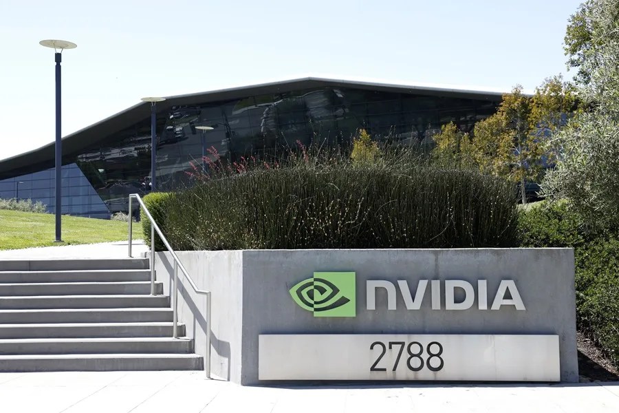 Nvidia gana un 26% más en el trimestre pero anota un cargo por la licencia que necesita para exportar a China