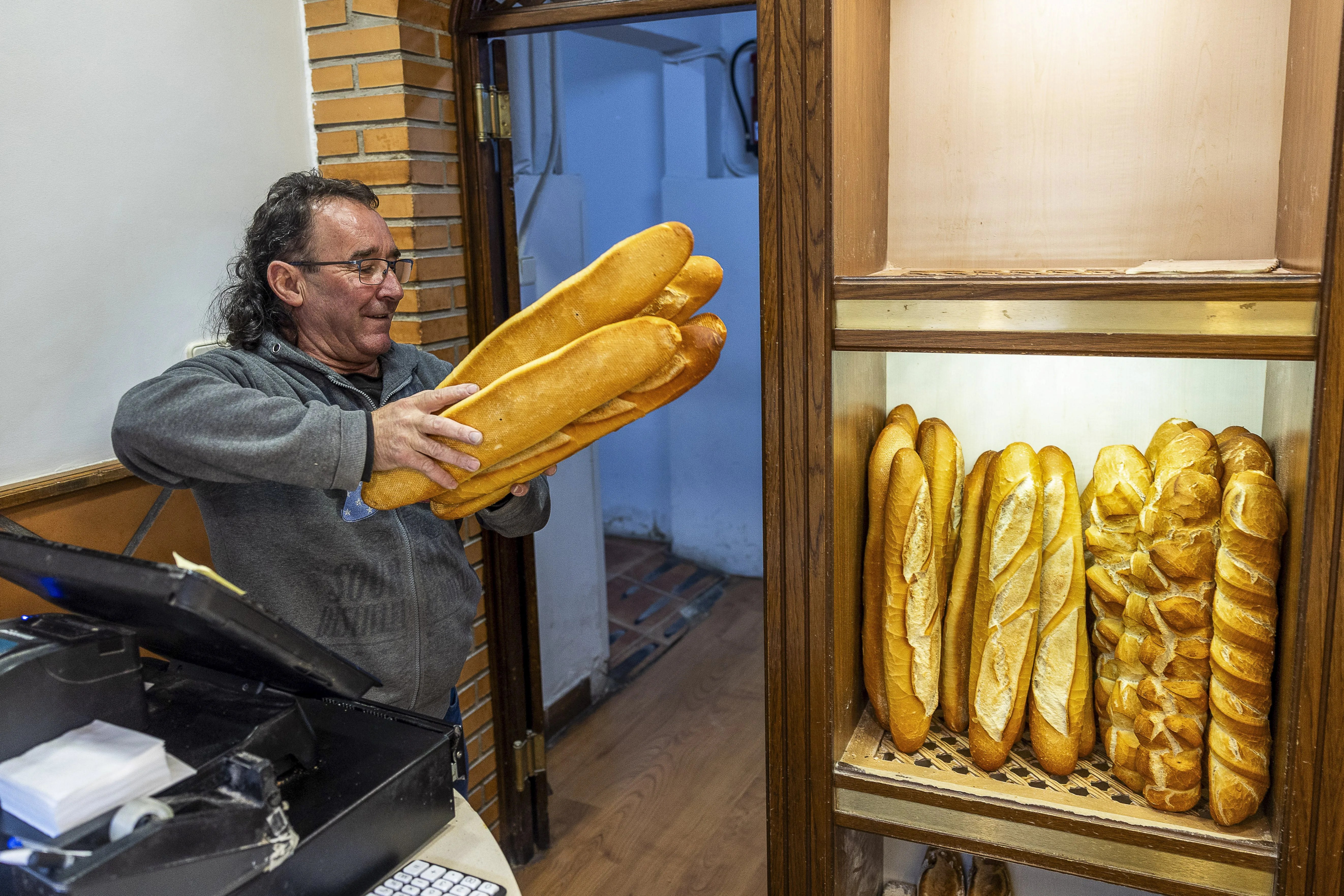 El paro baja en abril en Castilla-La Mancha