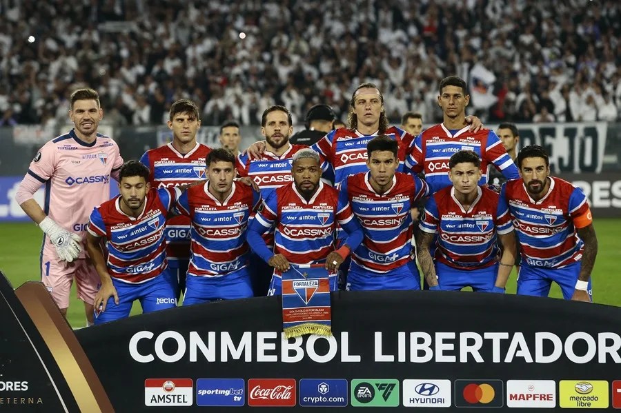 Conmebol da triunfo a Fortaleza y sanciona a Colo Colo