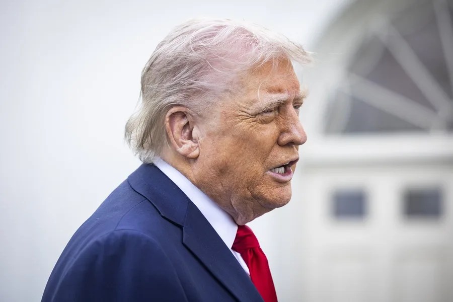 Fotografía de archivo del presidente de Estados Unidos, Donald Trump, quien apoya el plan de Vladímir Putin de una reunión entre Rusia y Ucrania. EFE/Jim Lo Scalzo