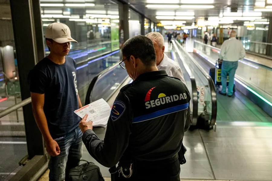 Controles en Barajas esta noche