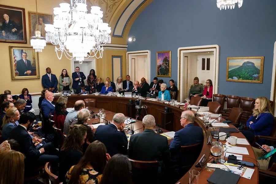 Fotografía de archivo de una audiencia del Comité de Reglas de la Cámara de Representantes sobre el plan presupuestario del presidente Donald Trump, en el Capitolio de EE.UU. EFE/Will Oliver