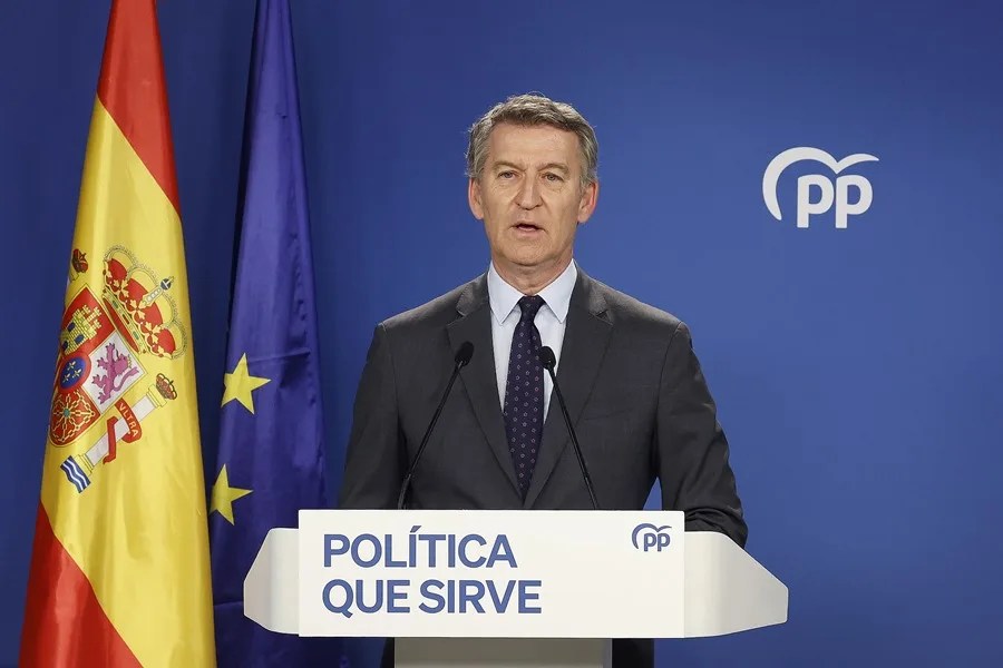 El líder del PP, Alberto Núñez Feijóo durante una rueda de prensa celebrada este jueves.