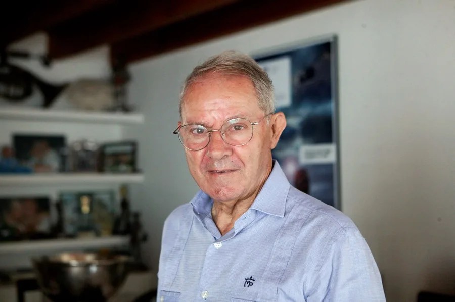 El periodista toledano José Ángel de la Casa, durante una entrevista con Efe