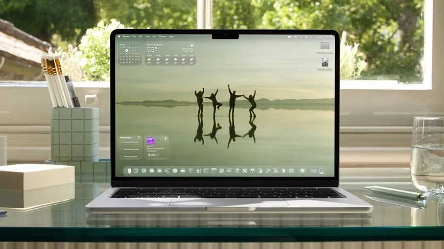 Apple anuncia un nuevo diseño de "Liquid Glass" en sus plataformas y mucha IA en sus apps con la llegada de iOS 26