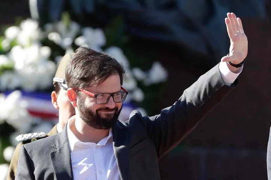 El presidente de Chile hace un uso inédito del permiso paternal tras el nacimiento de su primera hija