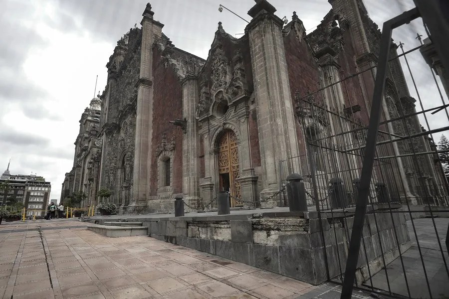 Científicos advierten que la Ciudad de México se hunde entre diez y treinta centímetros al año