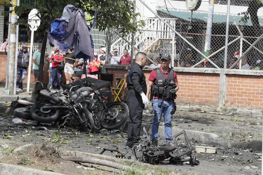 Al menos un muerto y nueve heridos deja una explosión de bombas en la ciudad colombiana de Cali