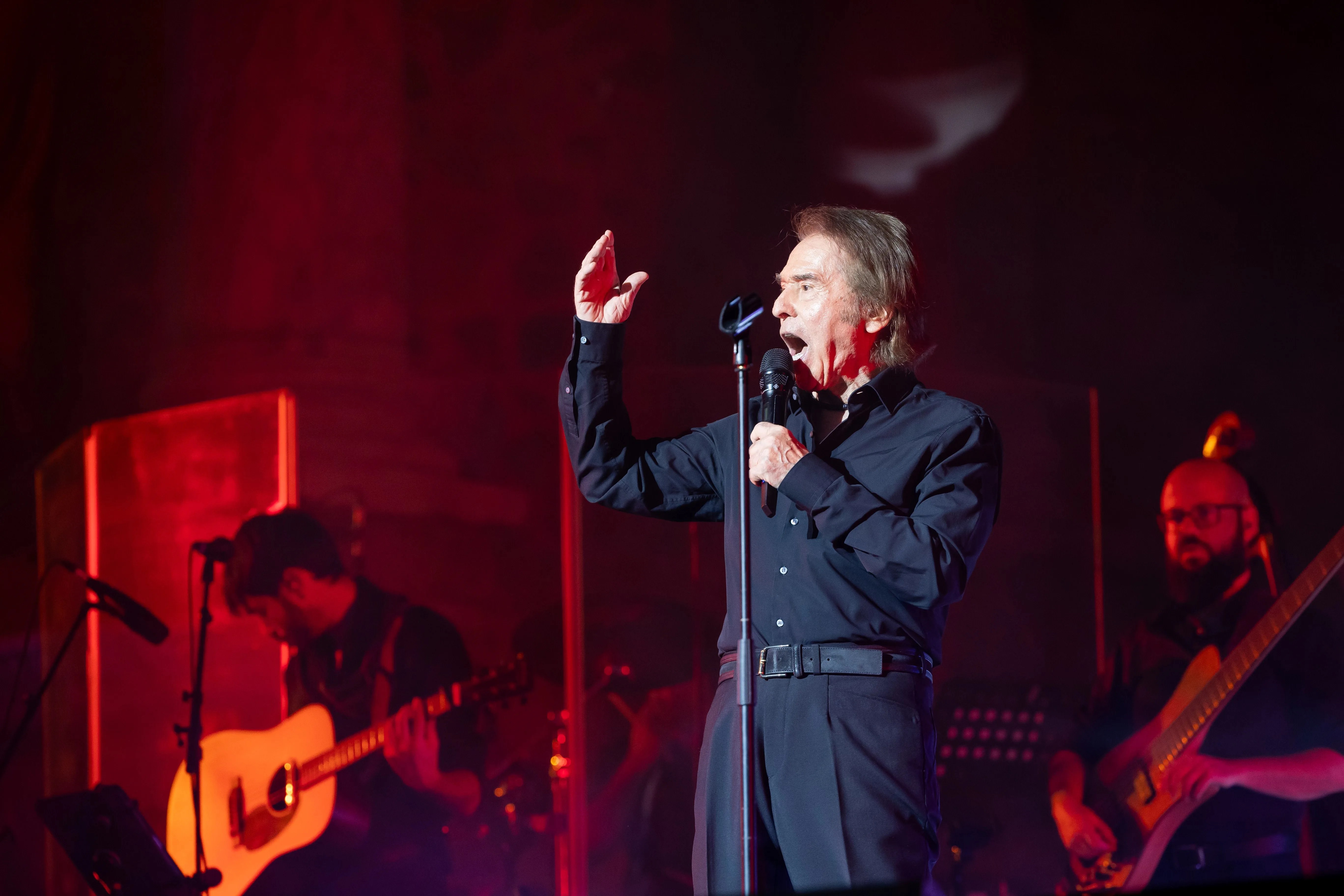 Raphael regresa a los escenarios