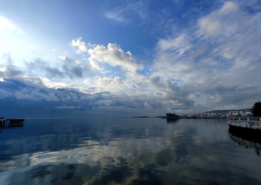 Una nueva isla alerta sobre el descenso del nivel del agua en el mar Caspio