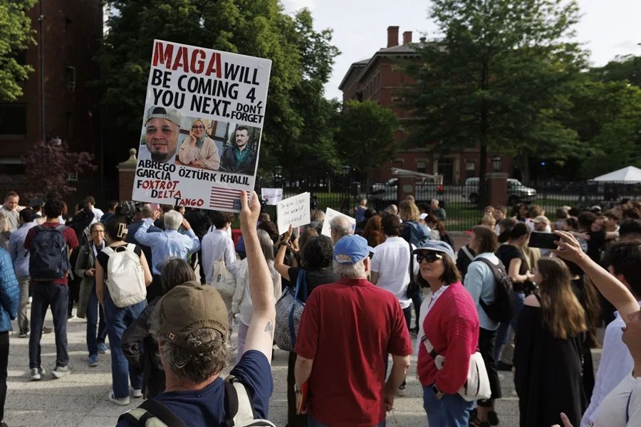 Harvard Trump