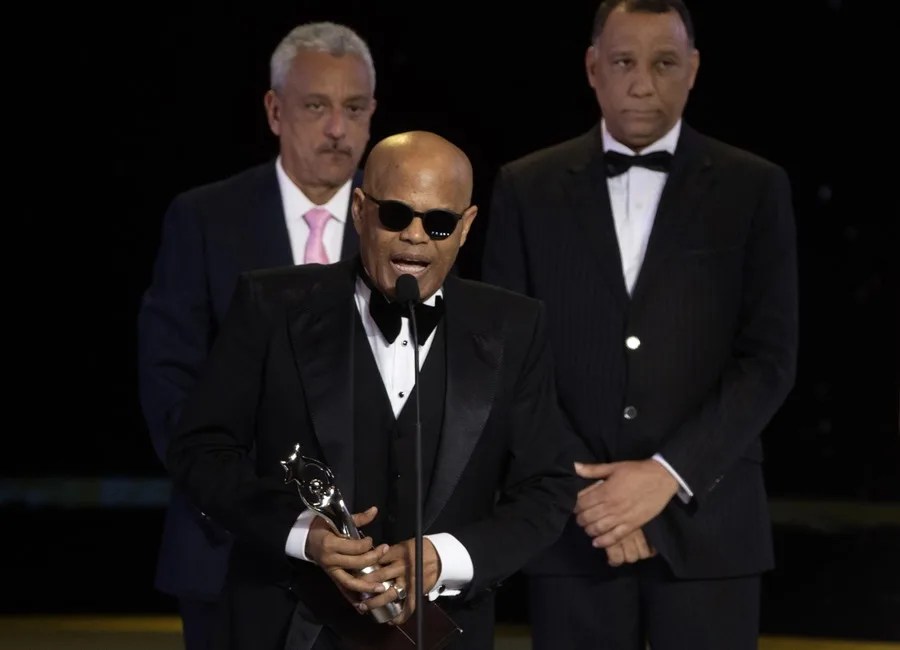 Nicolás Maduro le otorga la nacionalidad venezolana al merenguero fallecido Rubby Pérez