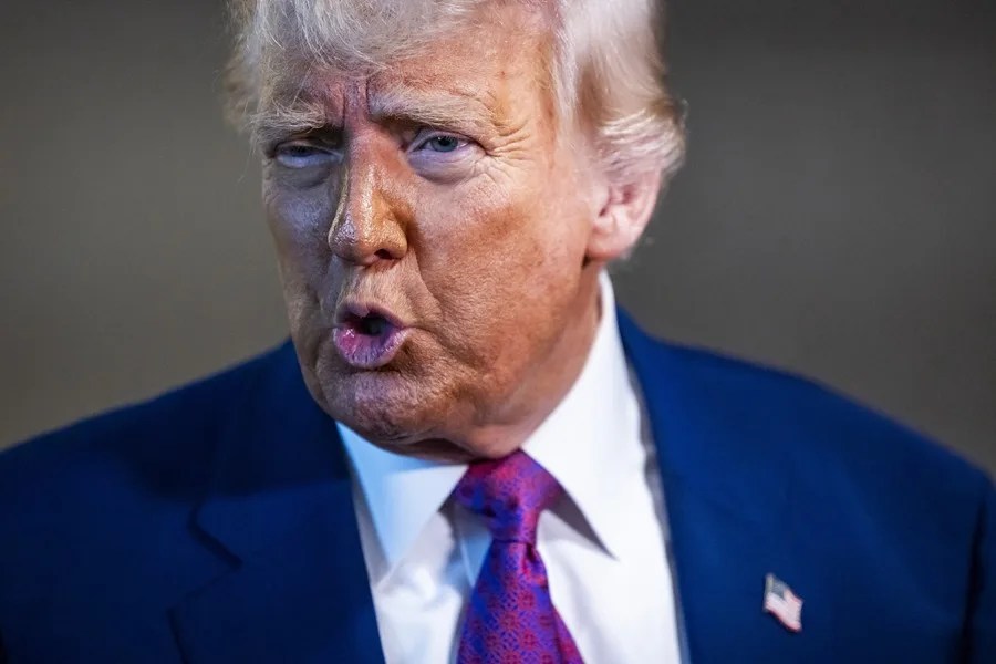 Trump califica de "desastre" la gestión del presidente de la Fed y pide que rebaje los tipos de interés