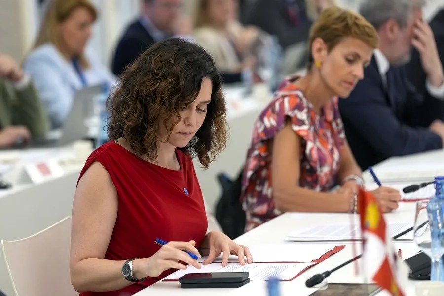 Ayuso euskera catalán