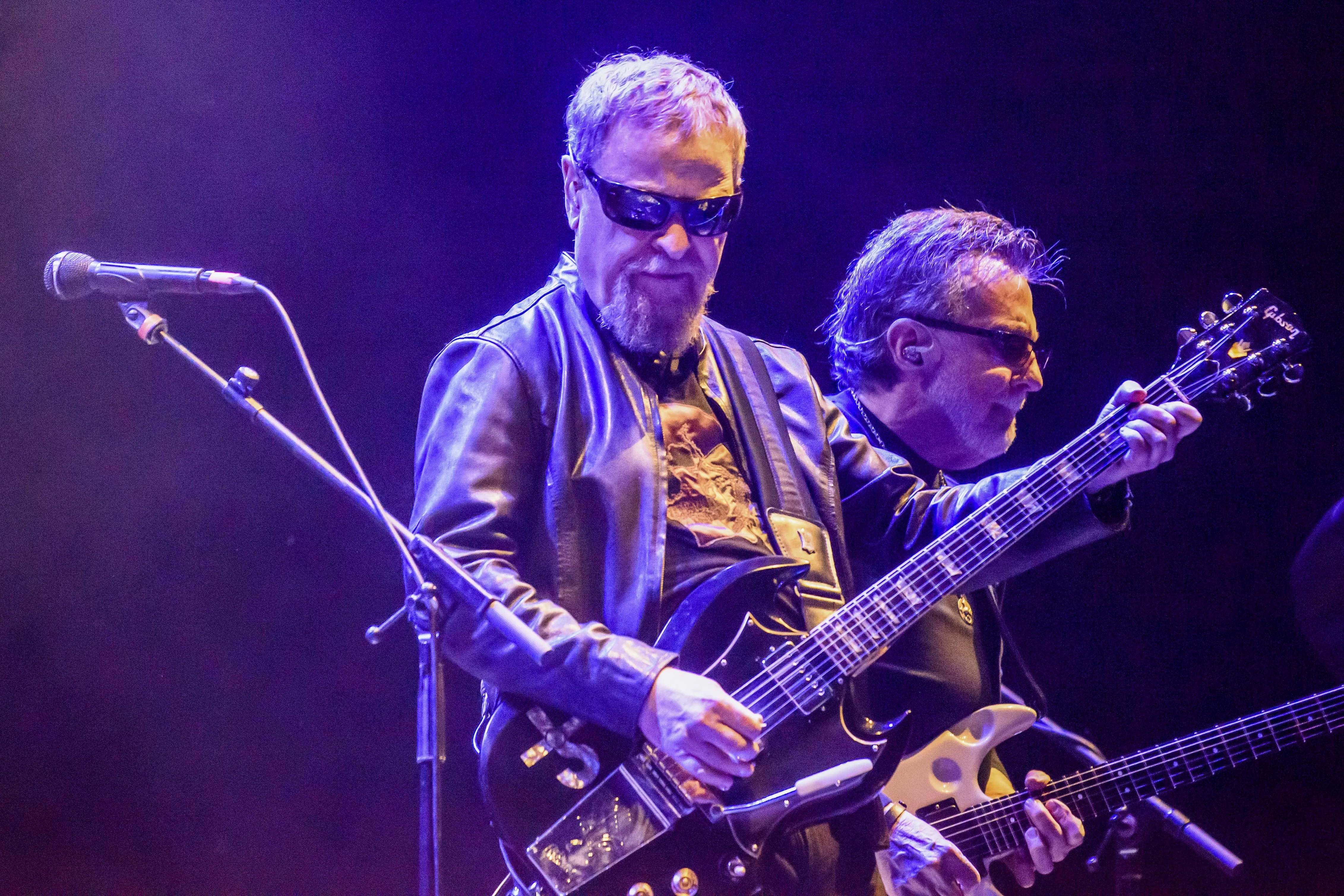 Los miembros de la banda neoyorkina 'Blue Öyster Cult', Eric Bloom (i) y 'Buck Dharma' EFE/Javier Zorrilla