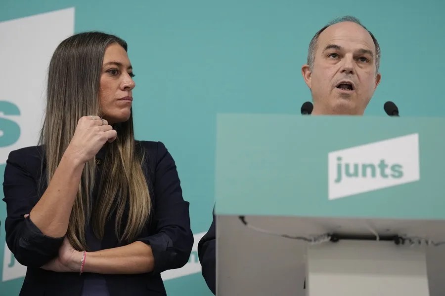 El secretario general de Junts, Jordi Turull, y la portavoz del partido en el Congreso, Miriam Nogueras.