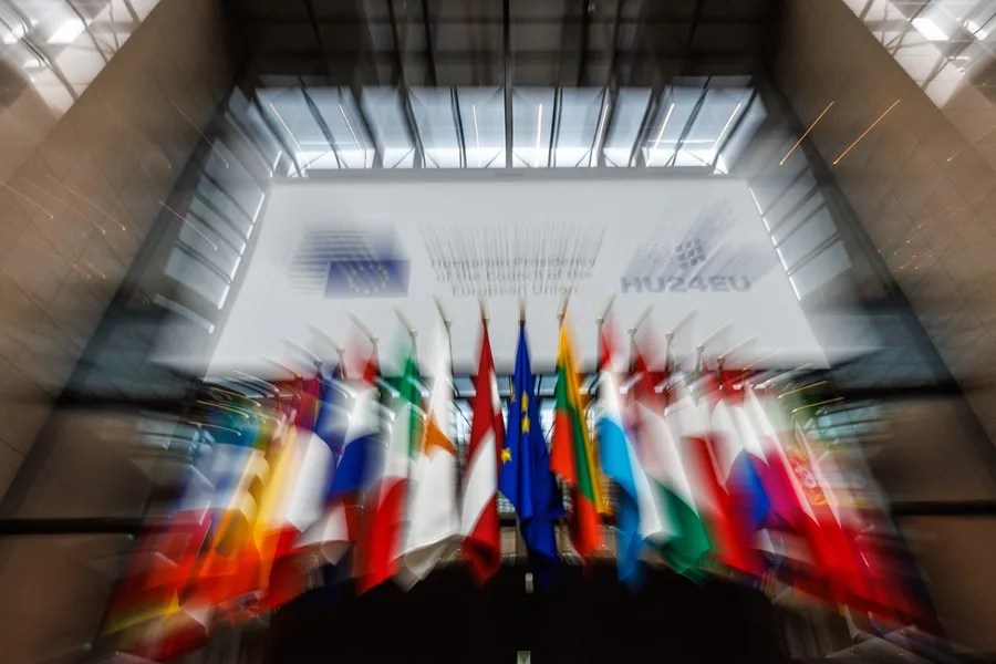 Banderas de países en Bruselas.