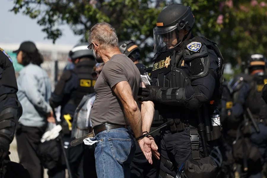 Las redadas de inmigración salpican el fútbol en EE.UU. a un año del Mundial 2026