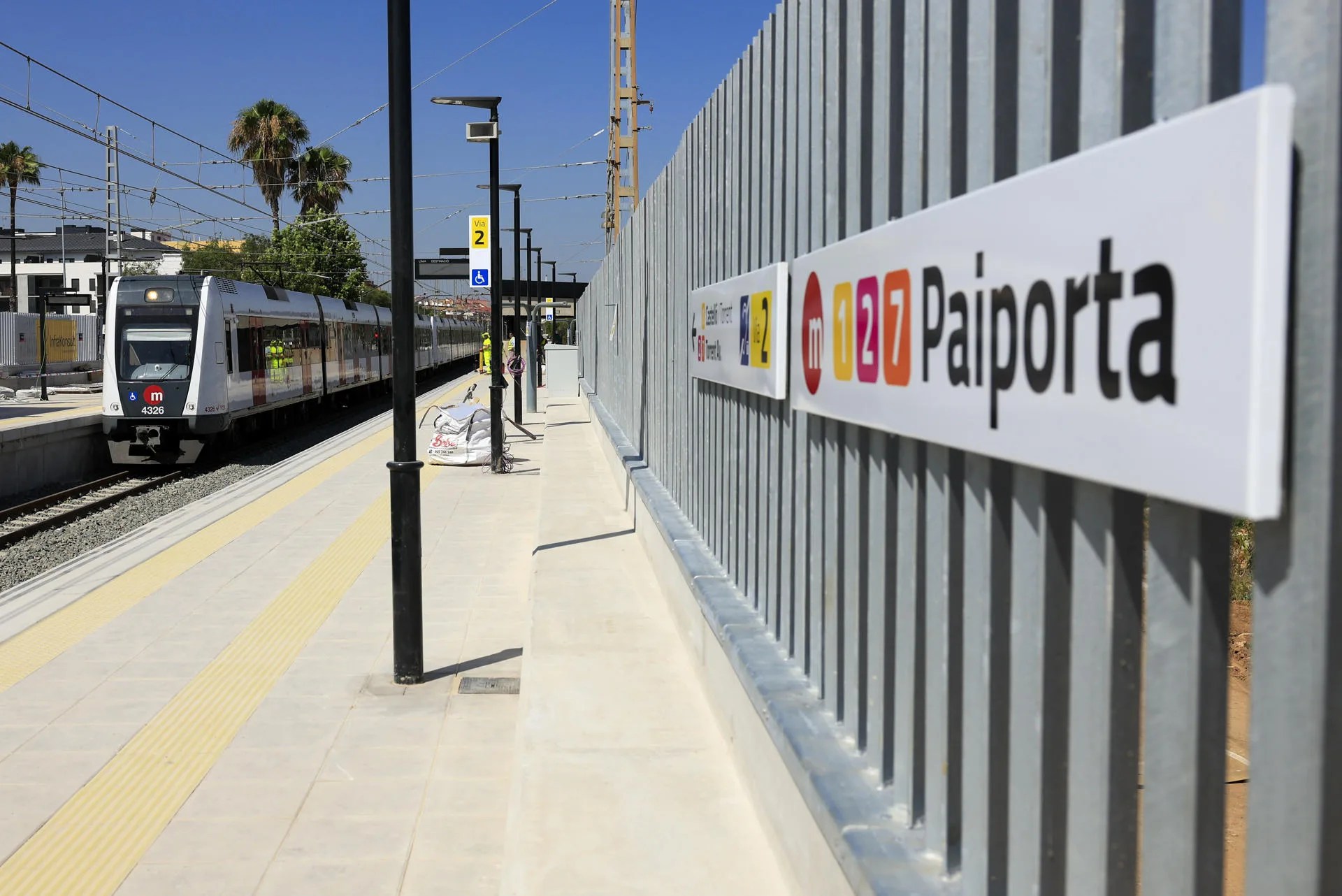 GRAFCVA8334. PAIPORTA (VALENCIA), 26/06/2025.- Vista general de la estación de Paiporta este jueves durante la presentación del dispositivo para la reapertura del tramo València Sud–Castelló de Metrovalencia tras la dana del 29 de octubre. EFE/Kai Försterling
