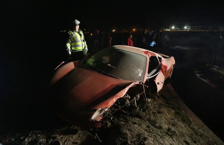 El futbolista Arturo Vidal admite que el accidente que tuvo ebrio con su Ferrari le "cambió la vida"