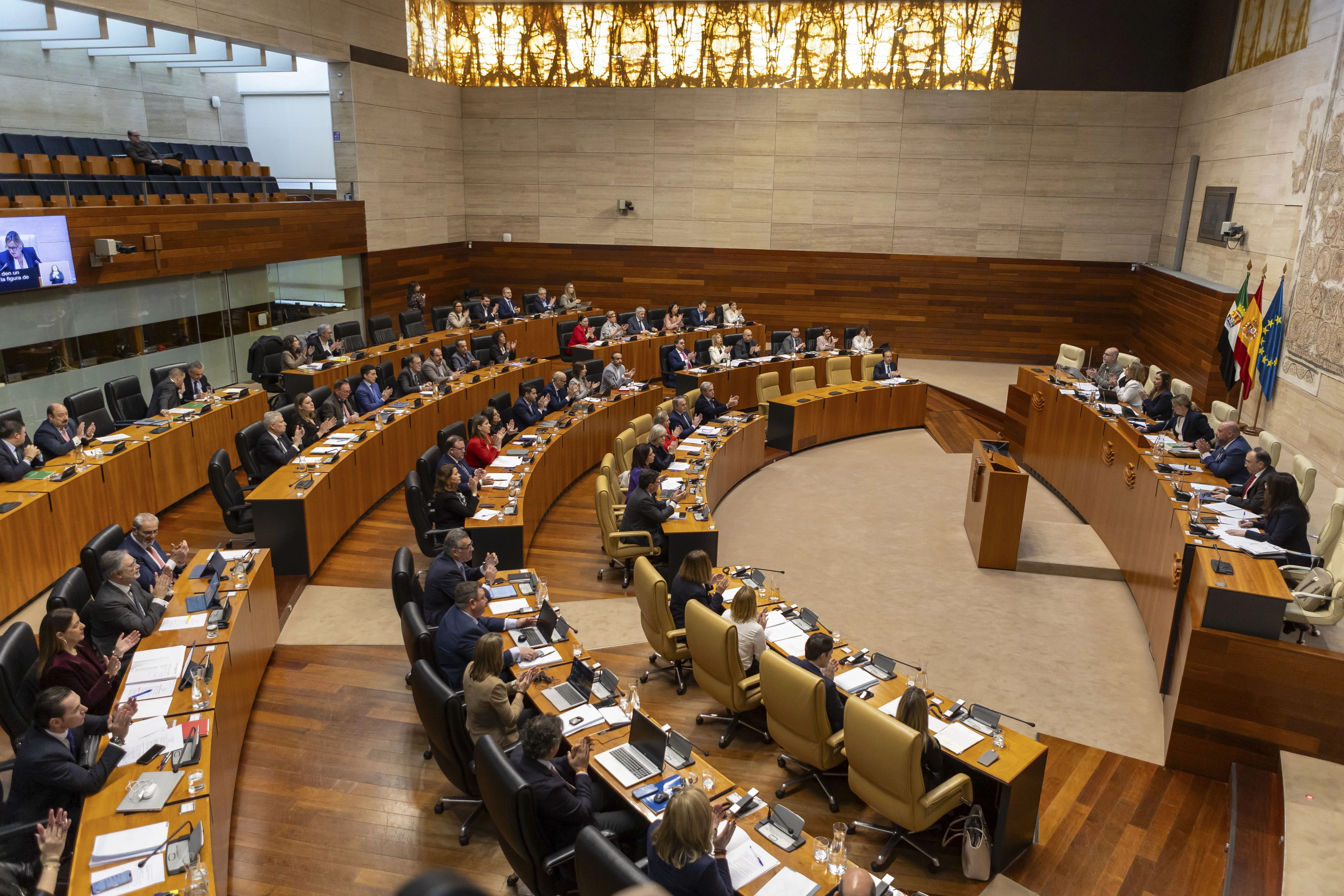 Imagen de arechivo de una sesión del pleno de la Asamblea de Extremadura. EFE/ Jero Morales