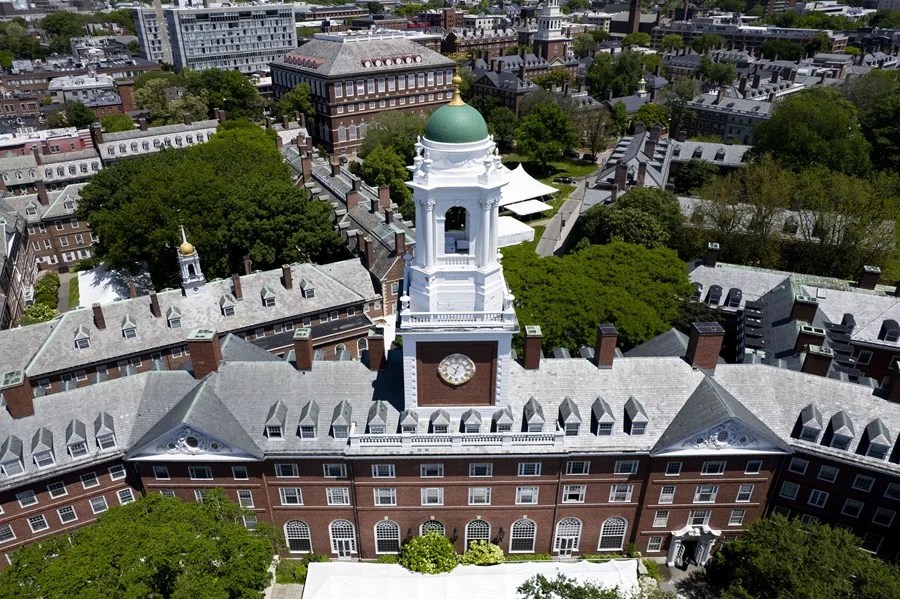 Estados Unidos abre una investigación a Harvard por su patrocinio de visados internacionales