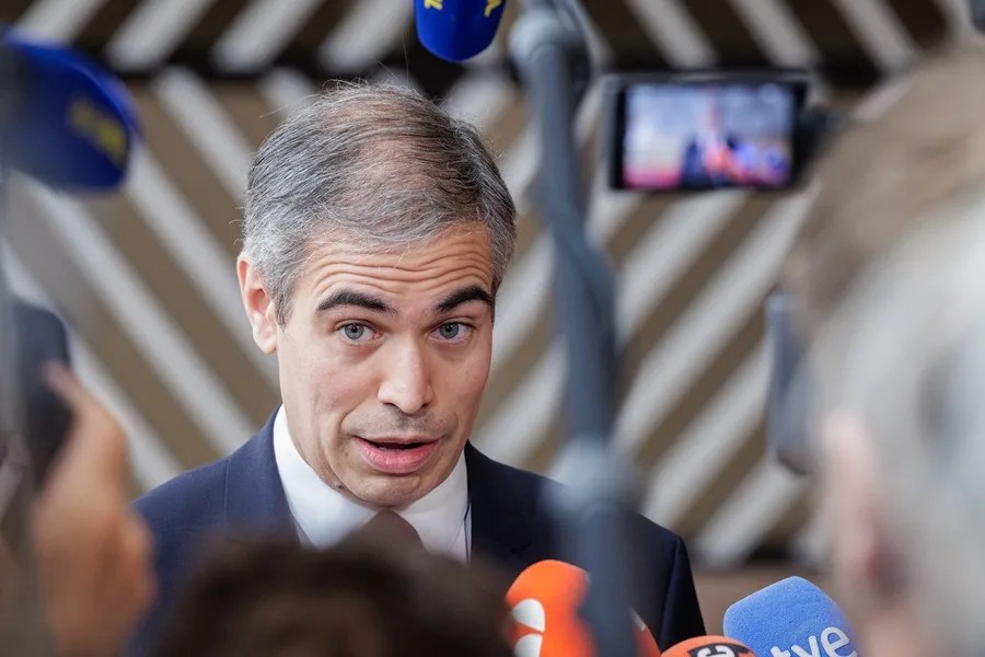 La UE debate la oficialidad del catalán, el euskera y el gallego