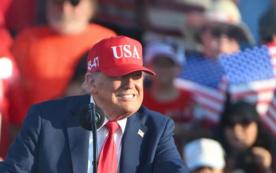 Trump anuncia que enviará cartas de notificación de sus aranceles a los países sin acuerdo comercial con EE.UU.