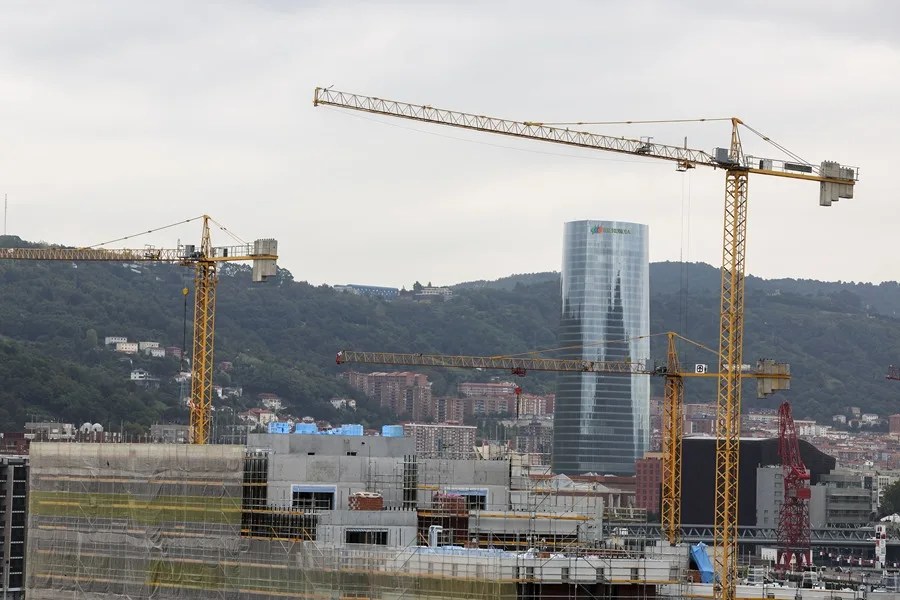 Viviendas en construcción en Bilbao.