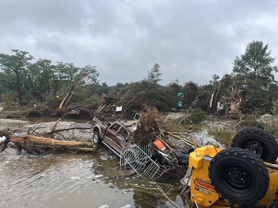 Se elevan a 52 las víctimas mortales de las inundaciones en Texas