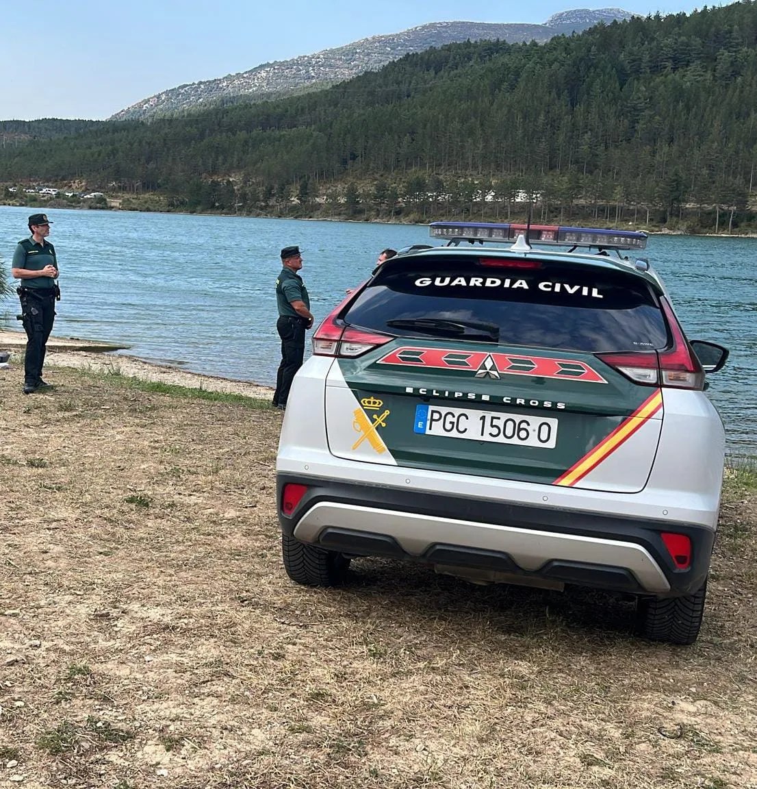 Imagen cedida por la Guardia Civil en el embalse de Nagore tras el ahogamiento de una persona este domingo