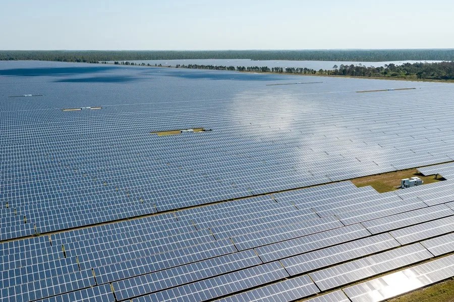 Babcock Ranch, el primer pueblo "a prueba de huracanes" de EE.UU. y operado con energía solar